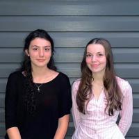 Marilie et Élissa (porte-étendards)